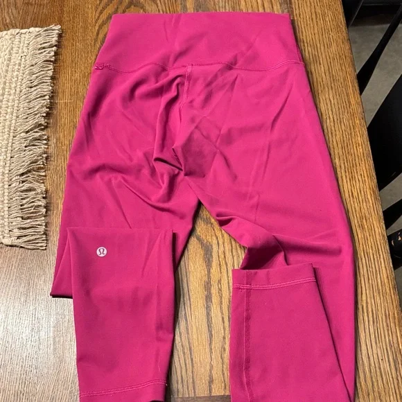 Lululemon Fuchsia Leggings - Picture 1 of 2